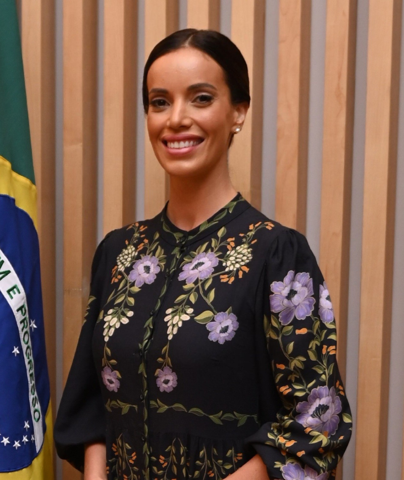 Thaís Flosi Mendes